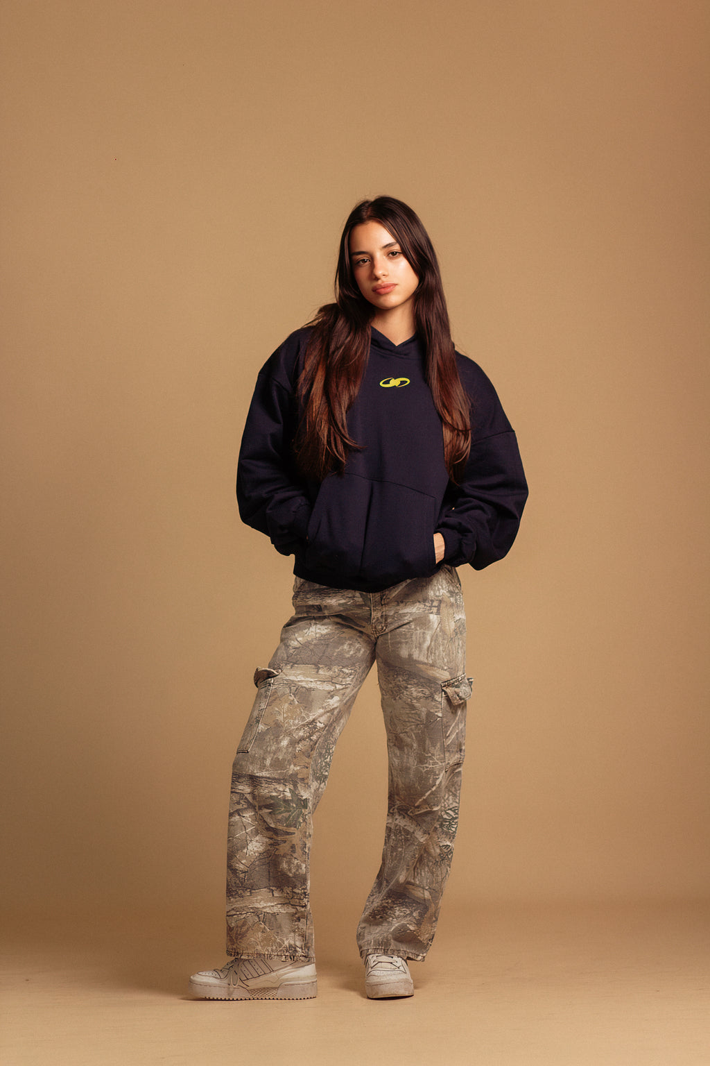 Hoodie Boxy Earnings Logo